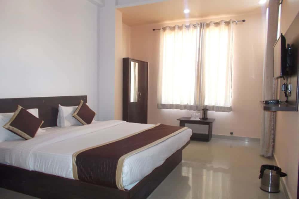 Makrana Raj Hotel Sikar Luaran gambar