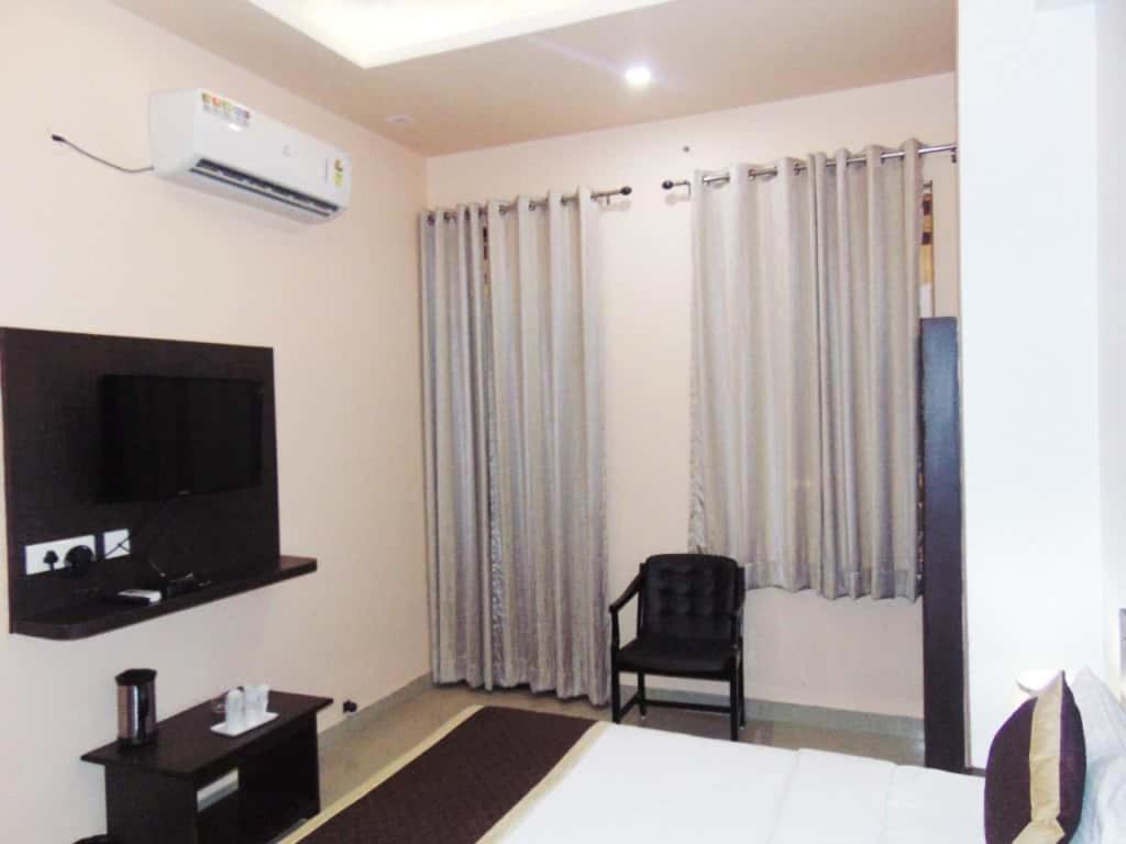 Makrana Raj Hotel Sikar Luaran gambar